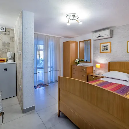 Nadica Apartman *