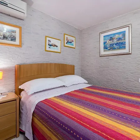 Nadica Apartman *