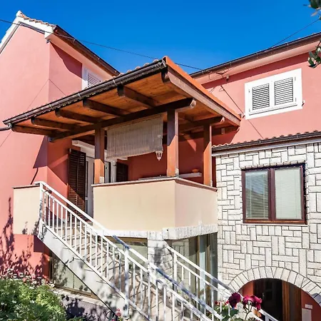 Nadica Apartman *