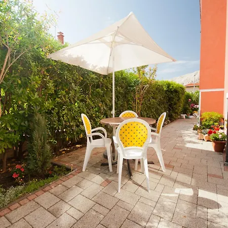 Nadica Apartman *