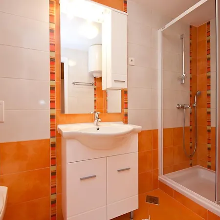 Nadica Apartman *